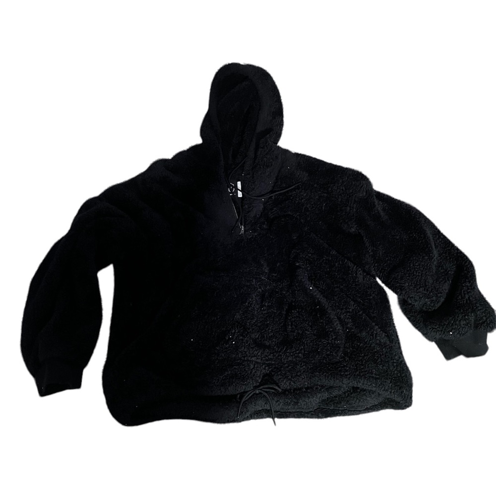 Men’s Original Use Faux Fur Hoodie.